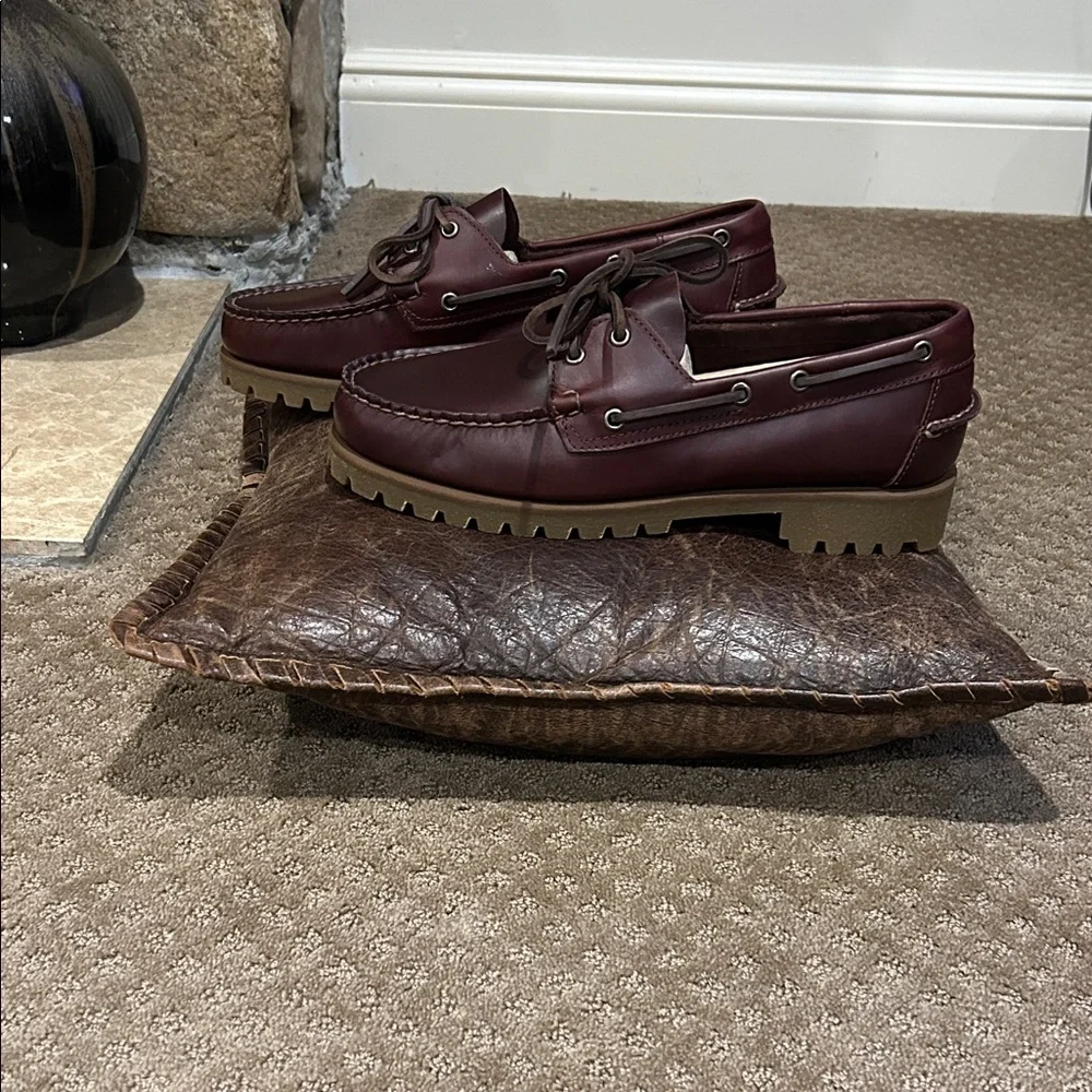 Just Like Timberland’s Froats Classic Brown Leather Lug Sole Boat Shoes Size 10